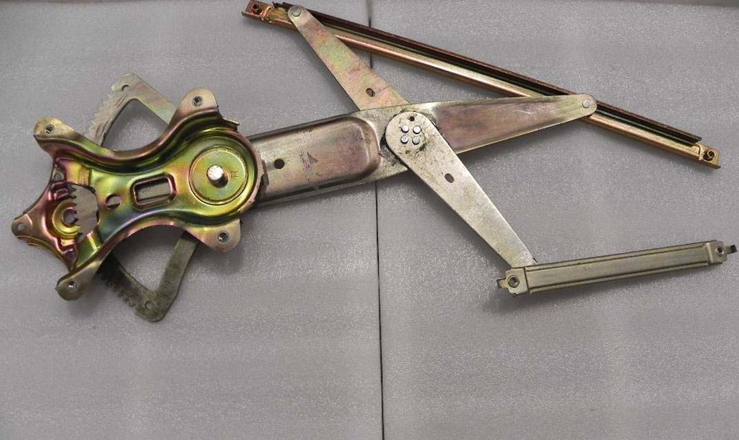 картинка СТЕКЛОПОДЪЁМНИК ПЕРЕДНЕЙ ПРАВОЙ ДВЕРИ (БЕЗ МОТОРА) F3, F-3R   17.04.2500F3020  10163259-00