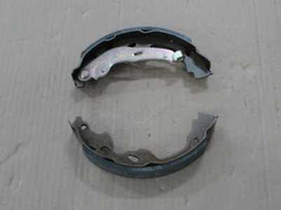картинка КОЛОДКА ТОРМОЗНАЯ ЗАДНЯЯ ЛЕВАЯ BYD F0 (2 ШТ.)  10210937-00