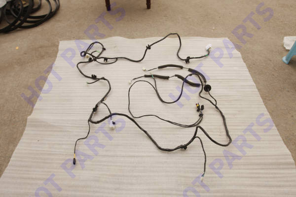 картинка Right body wire harness -- не разобрано 2 F4002200C1